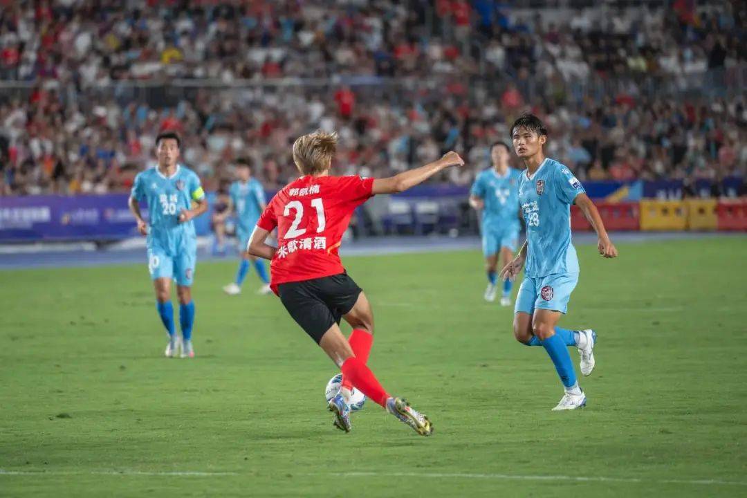 球迷谈“苏超”丨盐城队在成长