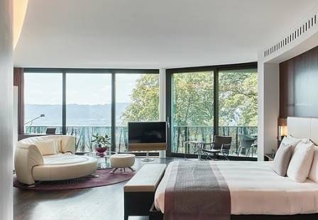 最贵套房每晚1.35万镑！邮报：英格兰女足入驻瑞士顶级豪华酒店