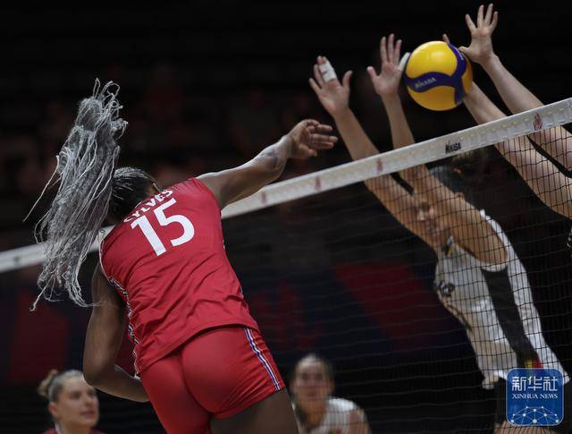 世界女排联赛(中国北京站):法国队胜比利时队