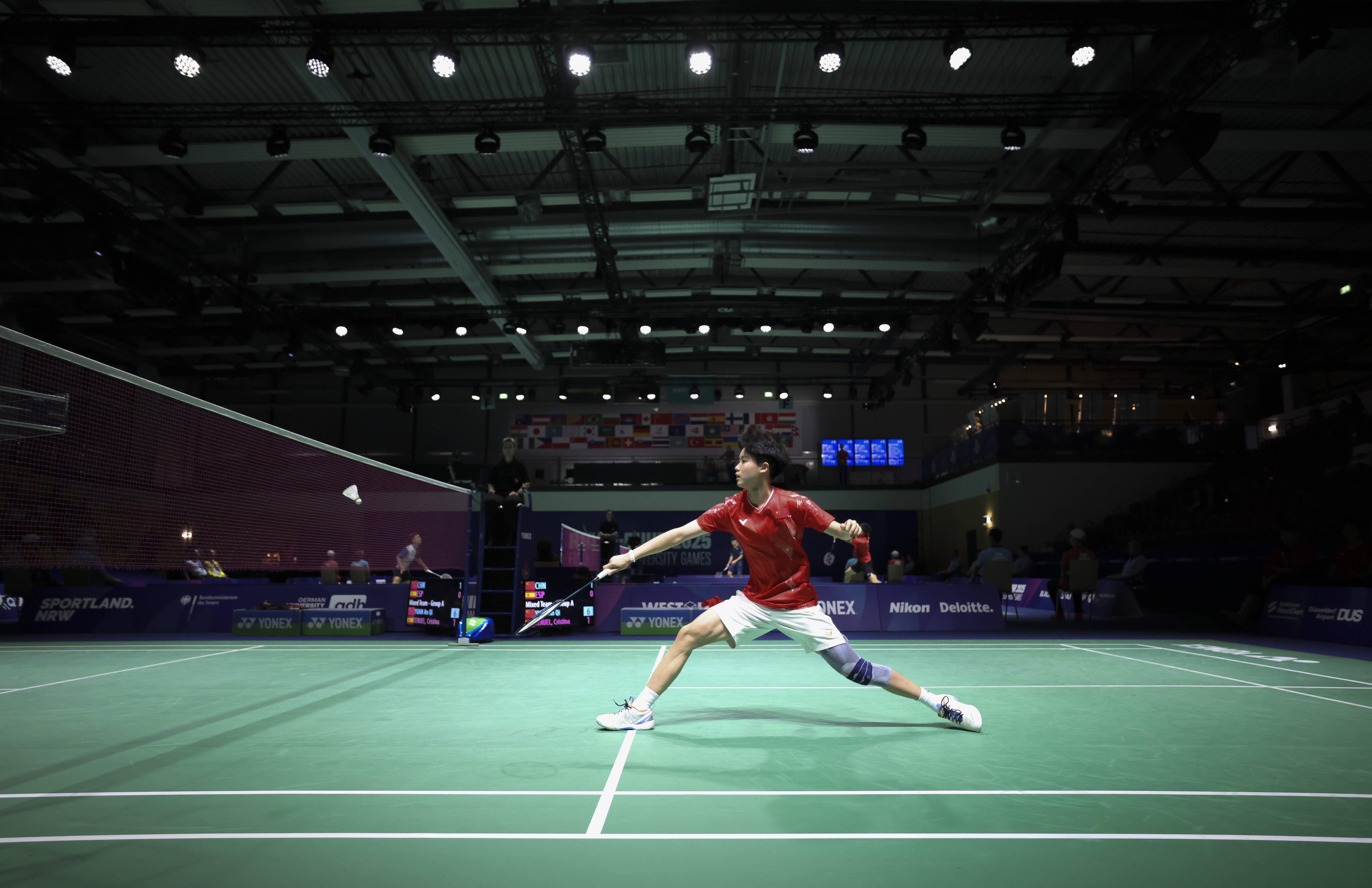 （体育）大运会——羽毛球混合团体小组赛：中国队胜西班牙队