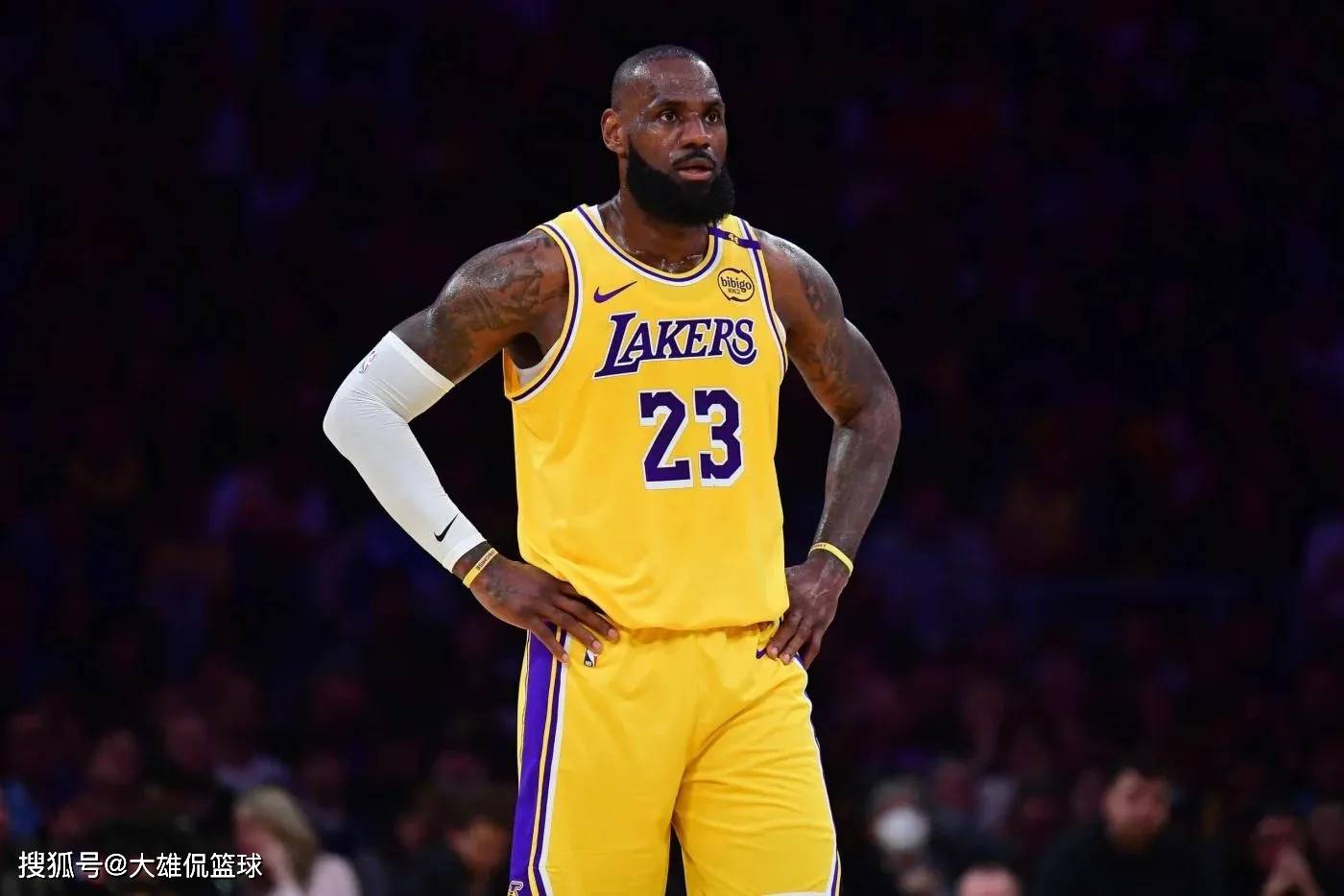 斯马特买断后签约湖人,阵容深度再次提升,詹姆斯还走不走