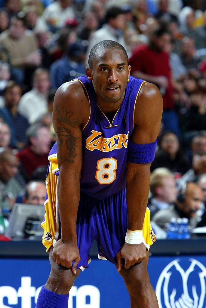 阿里纳斯：科比放现在，肯定被喷是个只会刷数据的刷子！