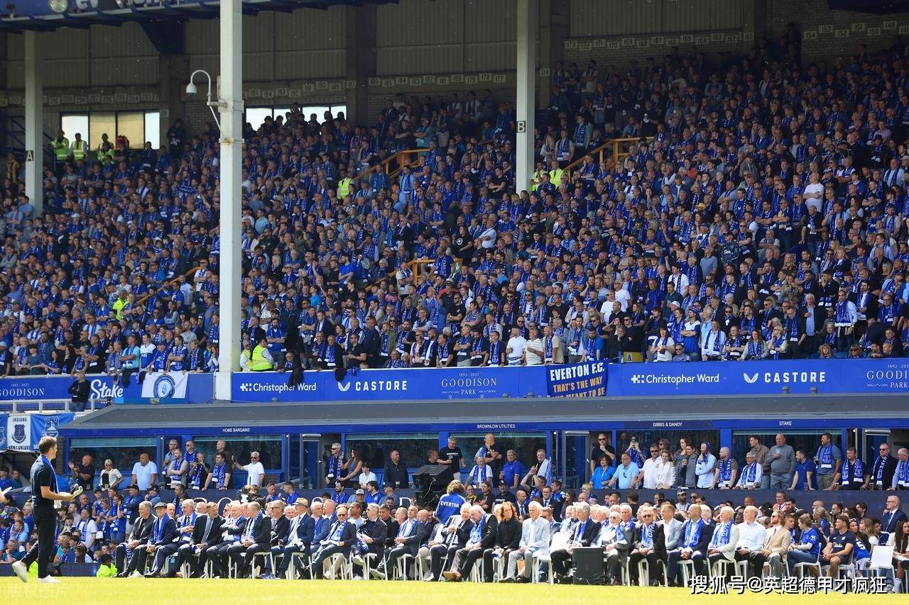 英超埃弗顿告别古迪逊公园球场！好消息是不拆了，给埃弗顿女足！