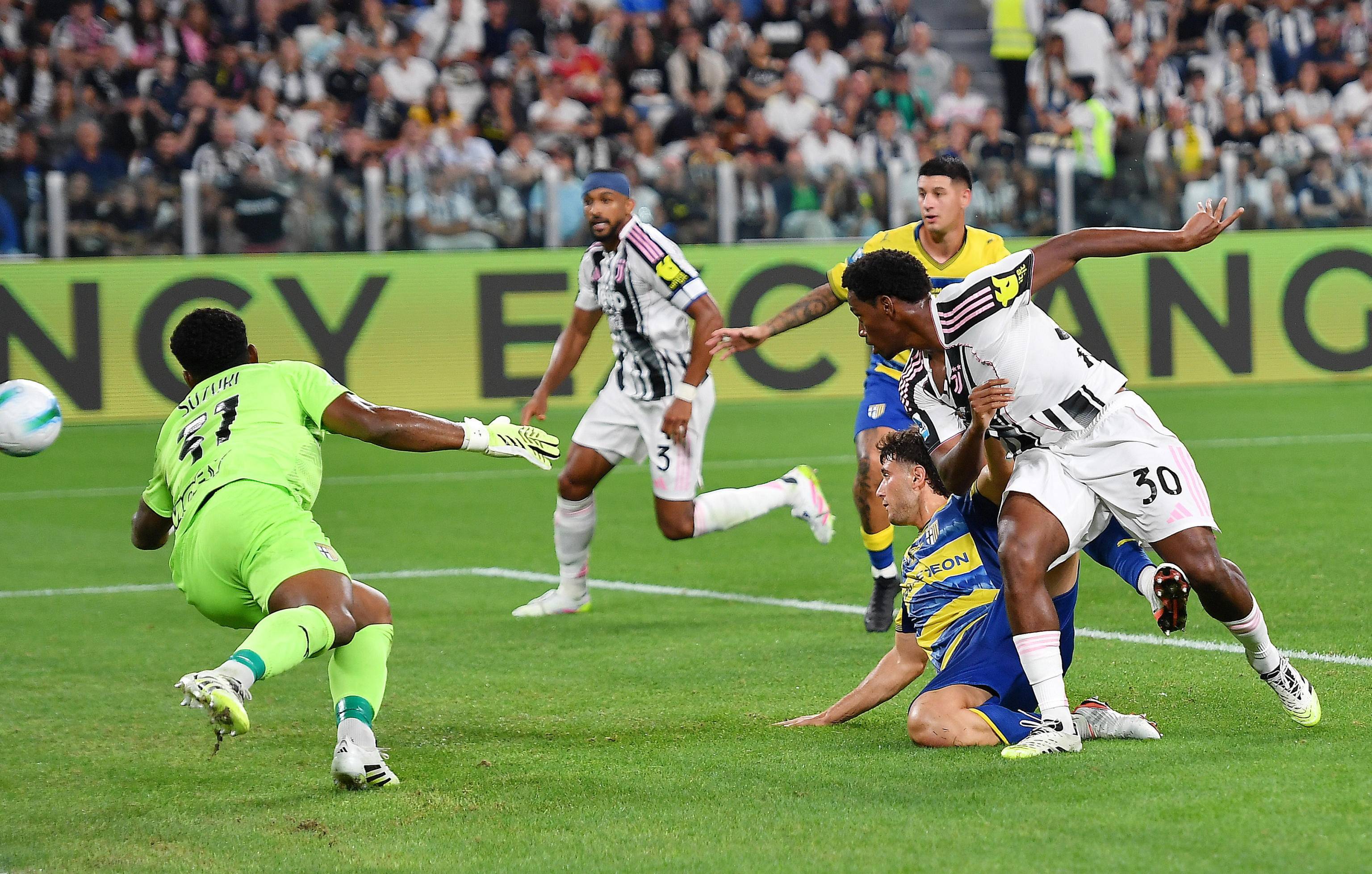 （外代二线）足球——意甲联赛：尤文图斯胜帕尔马